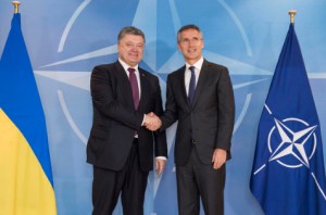 Выступление генсека НАТО на встрече с Порошенко (саммит НАТО)